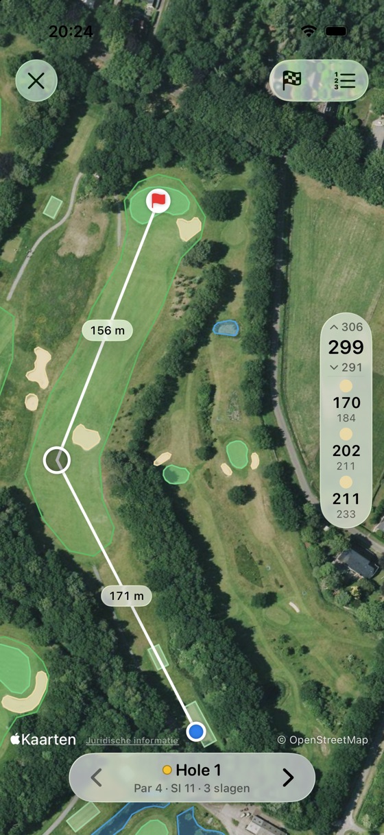Satellietkaart van hole 1 met de lijn naar de vlag, 171 en 156 meter, en de afstanden tot voor, midden en achter de green